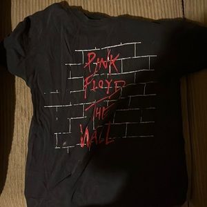 Pink Floyd shirt